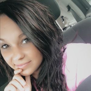 Meet your Posher, Brianna